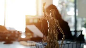 Meu filho largou a faculdade: isso muda a pensão? - Laylla Maia Advocacia