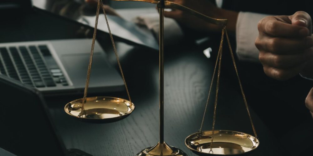Por que muitos pais continuam pagando pensão sem precisar? - Laylla Maia Advocacia